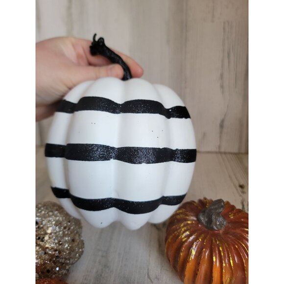 Variety Halloween glitter pumpkin harvest figure set - Picture 6 of 7